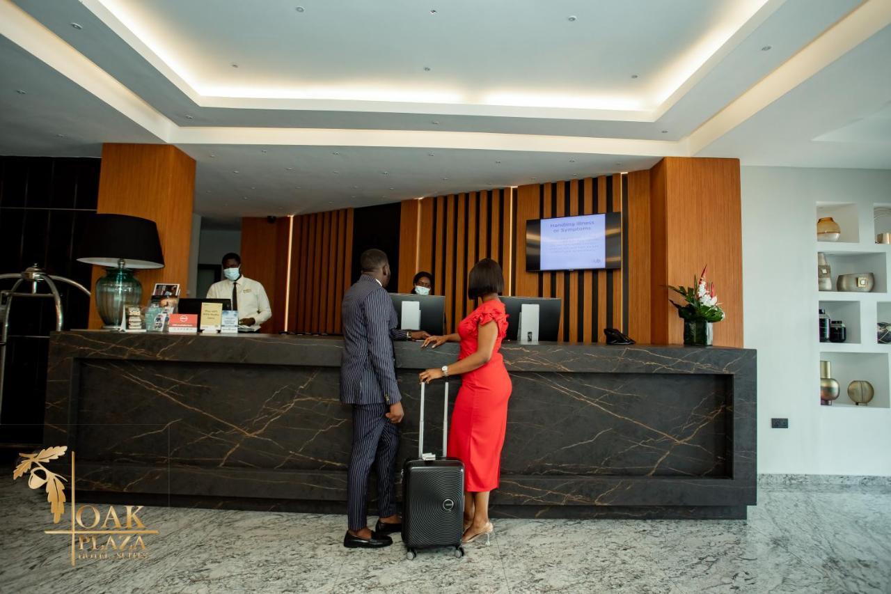 Oak Plaza Hotels East Airport Accra Buitenkant foto