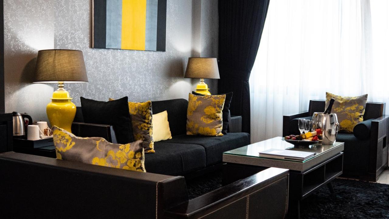 Oak Plaza Hotels East Airport Accra Buitenkant foto