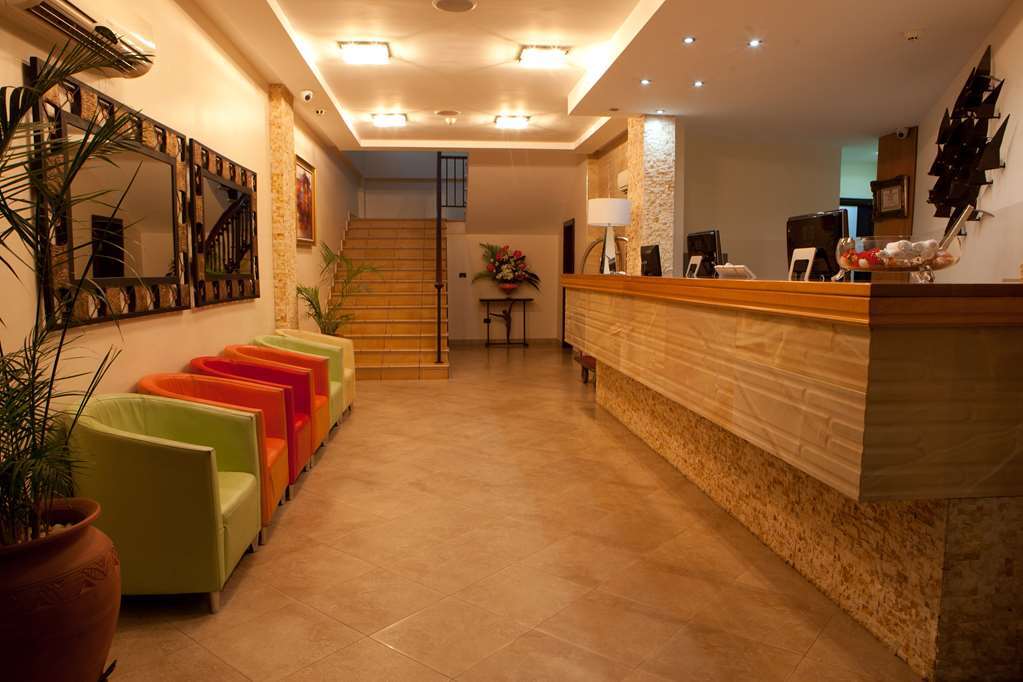 Oak Plaza Hotels East Airport Accra Interieur foto